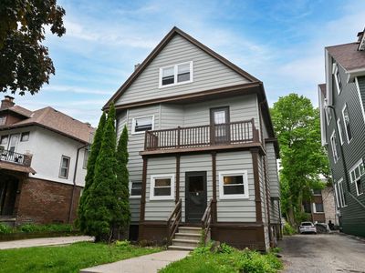 2621 N Maryland AVENUE, Milwaukee, WI, 53211