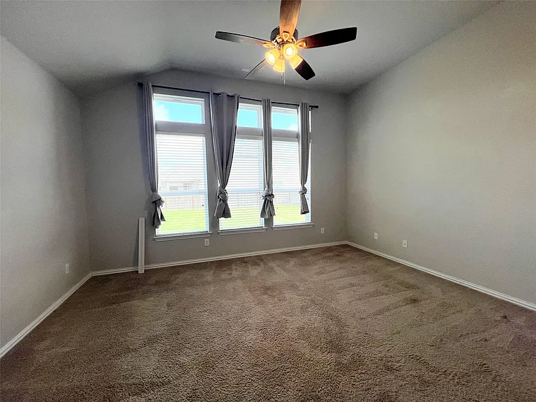 613 Palmilla St — Photo 27