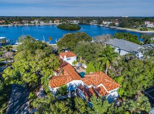1825 Elm St NE, Saint Petersburg, FL 33704