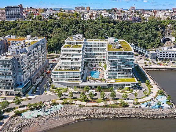 2nd image of 800 Avenue At Port Imperial APT 317