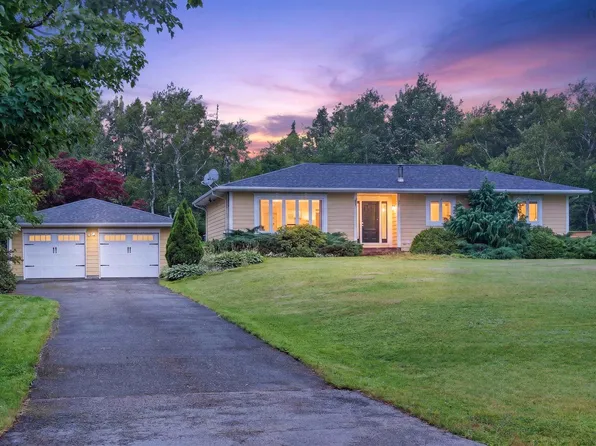 58 Erinmore Dr, Cape Breton, NS B1M 1A7
