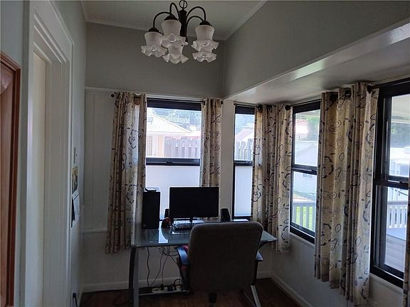 2nd image of 2918 Messanie St