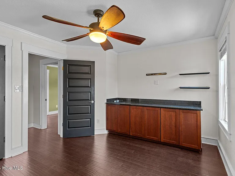 8711 Plantation Dr #302 — Photo 35