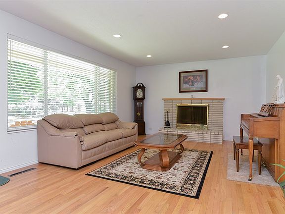 2nd image of 1885 E Bosham Ln