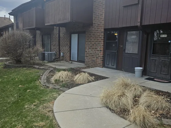 9109 N Park Plaza Ct, Milwaukee, WI 53223