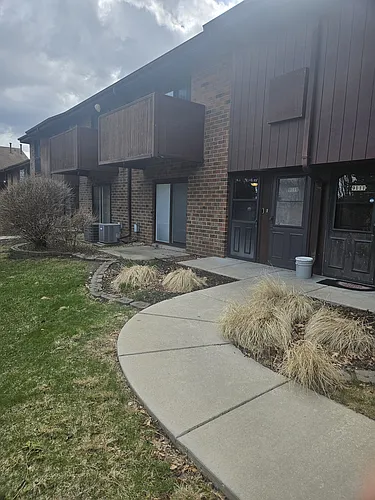 9109 N Park Plaza Ct Photo 1