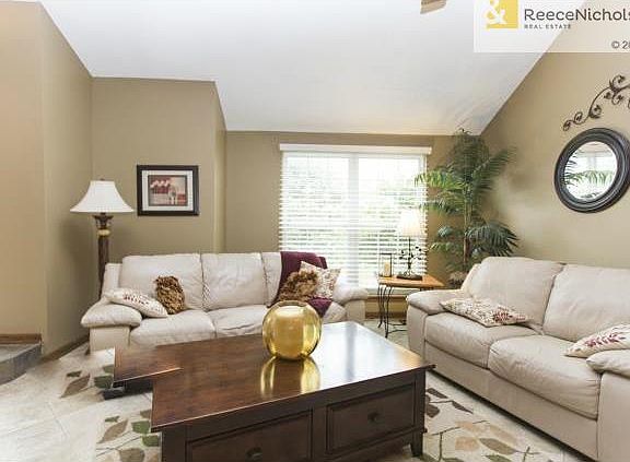 5th image of 15465 Foster St