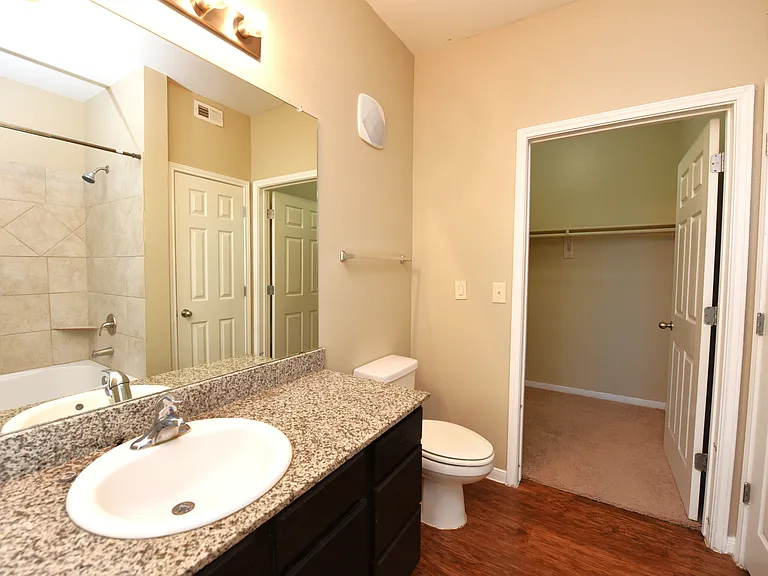 Seaside Landing Apartments — Photo 18