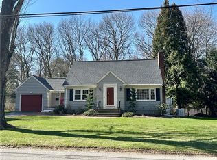 25 Christine Dr, Barrington, RI 02806