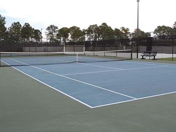 4 Tennis Courts