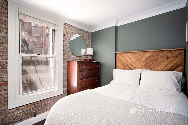 Sold by (Legacy) Elegran | media 10