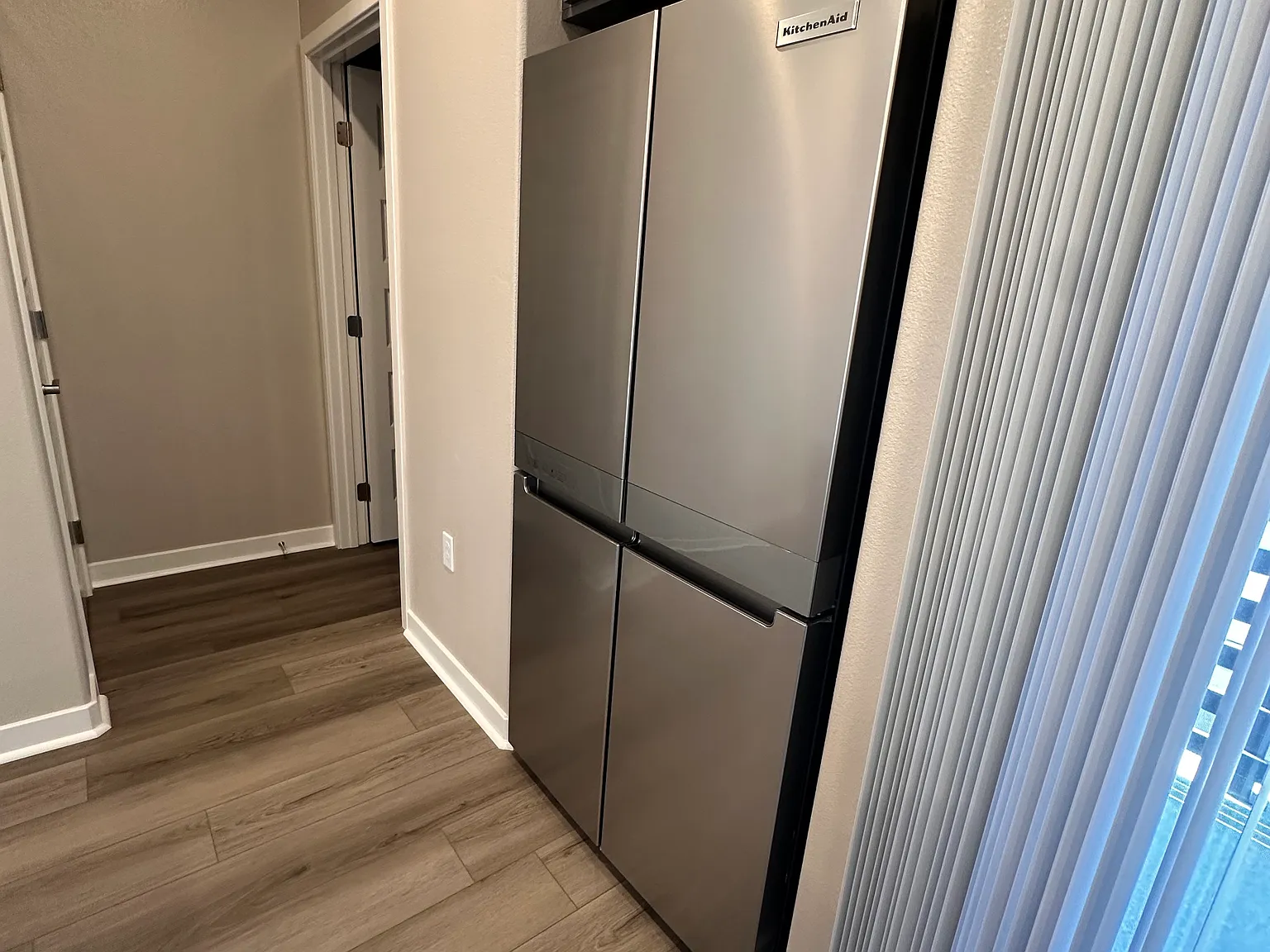 1487 Skyline Ln — Photo 2