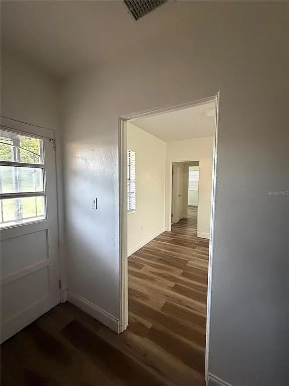 2 bed, 1.0 bath, 980 sqft, $1,995 — Photo 3