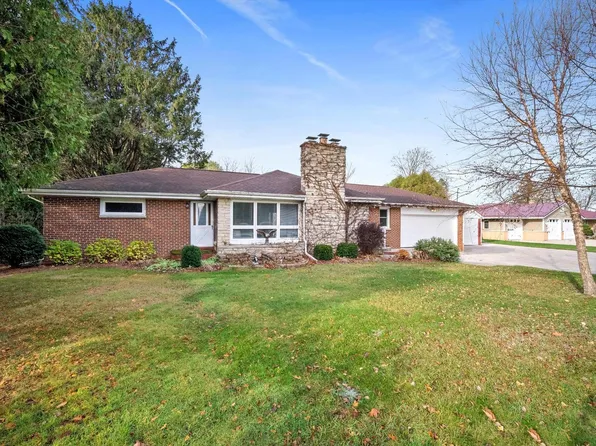 3524 South 10th STREET, Manitowoc, WI 54220