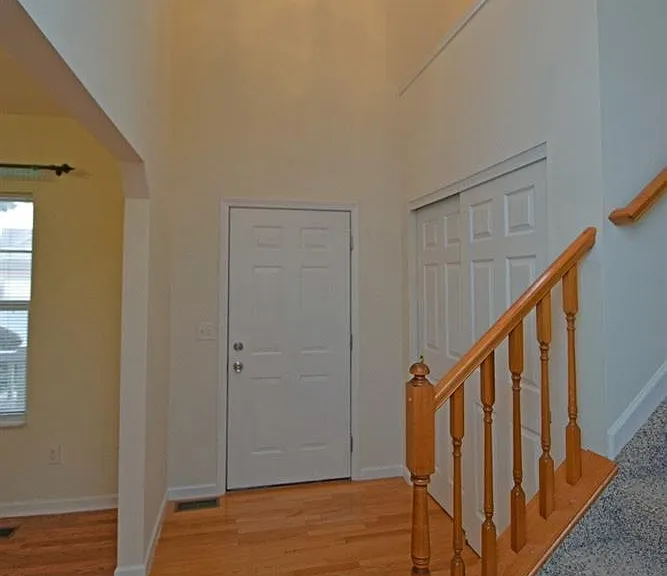 7867 Winding Creek Ct — Photo 3