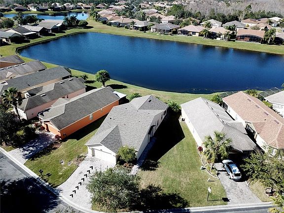 4th image of 758 Vineyard Way