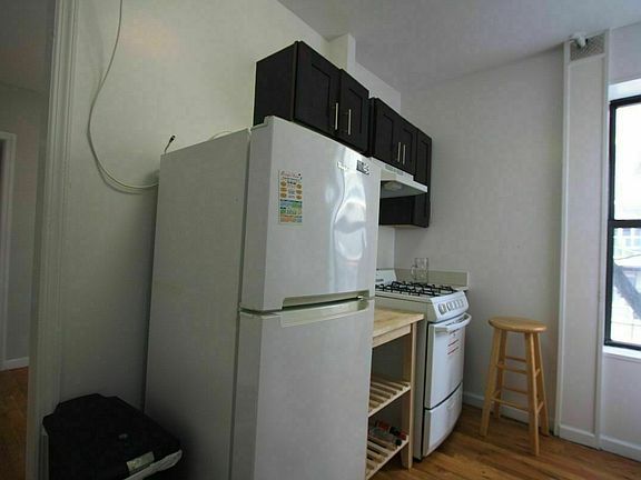 5th image of 647 4th Ave APT 14