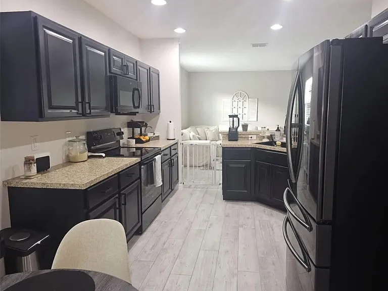 1357 Sequoia Rd NW — Photo 9