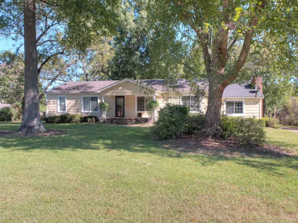2720 Charles Bryan Rd, Memphis, TN 38134