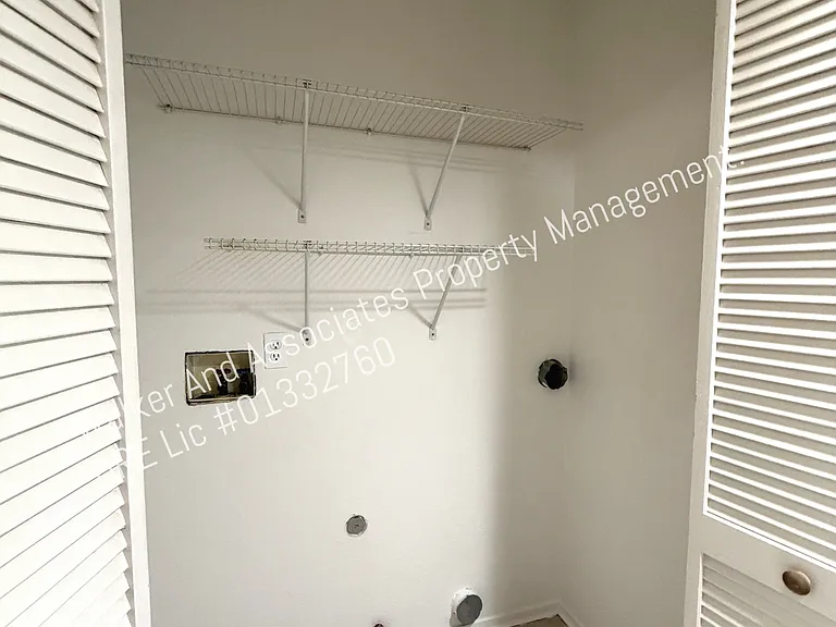 170 Goodwin Rd #1 — Photo 8