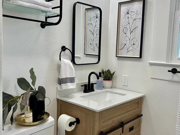 1214 E Drexel Ave — Photo 4