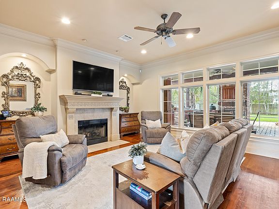 4th image of 158 Windvale Ct