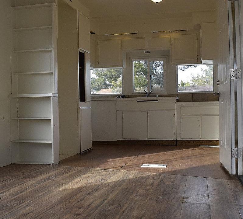 2nd image of 535 Atkins St Spc 2