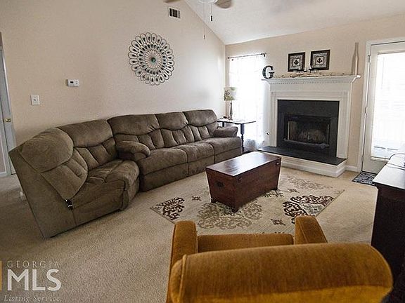 3rd image of 129 Stoney Brook Way