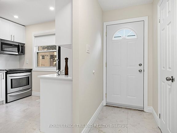 5th image of 710 Wonderland Rd S #8