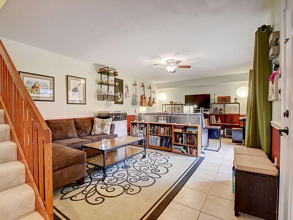 2nd image of 201 Live Oak Ln #115A
