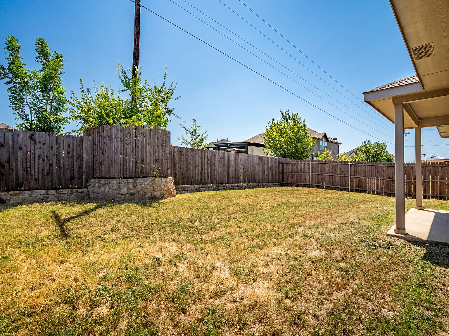 5 bed, 2657 sqft, $2,875 — Photo 3