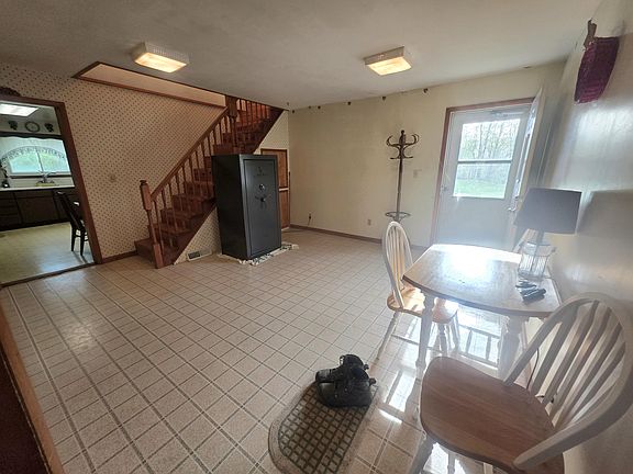 5th image of 10697 Church Rd
