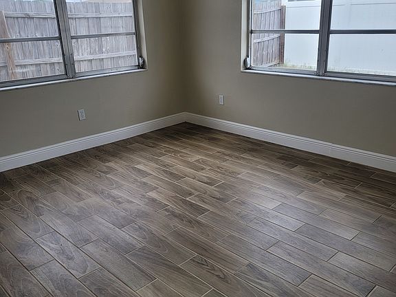 5th image of 3905 Redwood Dr