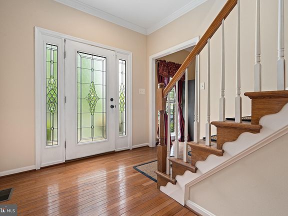 3rd image of 8096 Willingboro Ct