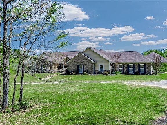 2nd image of 3043 Rifle Rd
