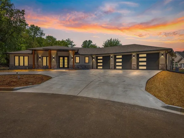304 Wellington Pl, Farmington, MO 63640