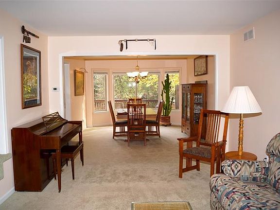 5th image of 5843 Rollingwood Dr