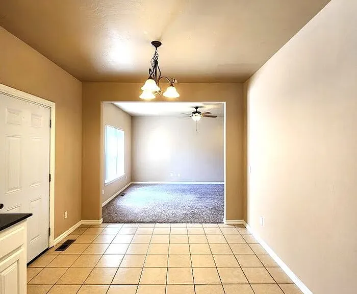 13705 Oxford Dr — Photo 12