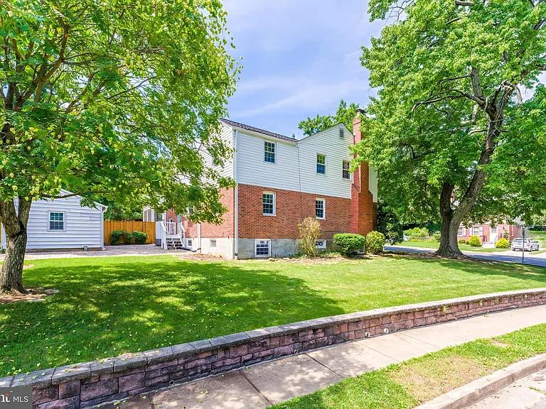 1005 N Lebanon St — Photo 48