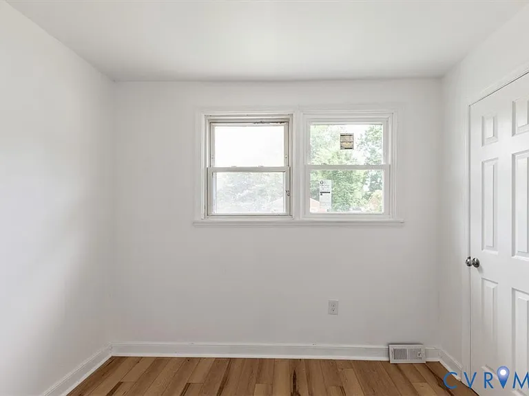 1806 Sussex St — Photo 29