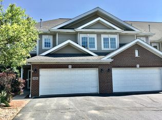 10034 S Roberts Rd, Palos Hills, IL 60465