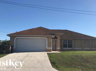 3807 25th St SW, Lehigh Acres, FL 33976