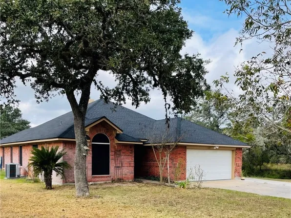 2110 Live Oak Rd, Cuero, TX 77954