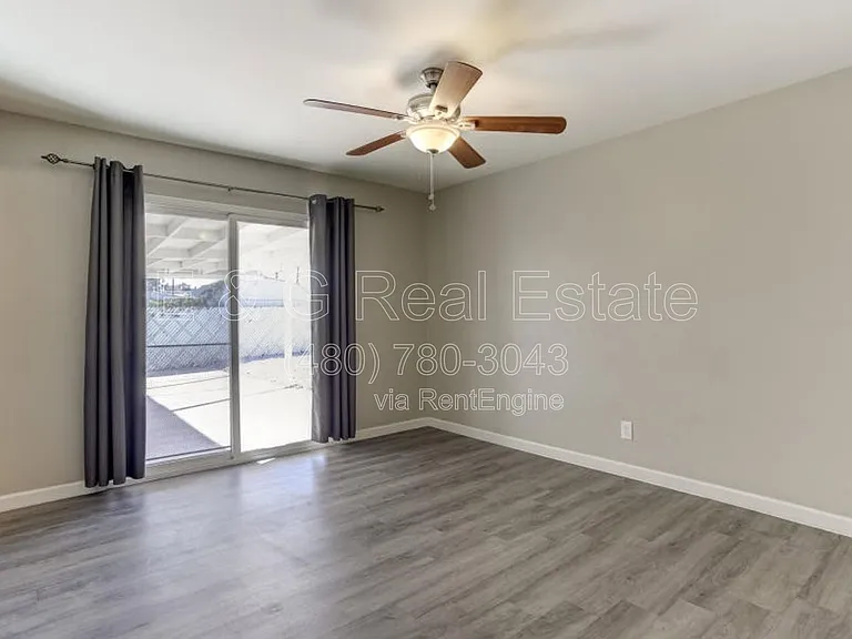 1527 W Huntington Dr — Photo 12