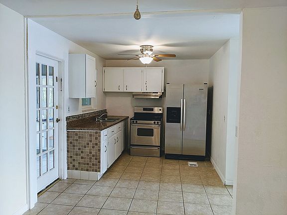5th image of 523 Miriam Ave