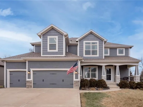 1524 SW 41st St, Lees Summit, MO 64082