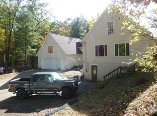 8074 Huff Rd, Bellevue, MI 49021