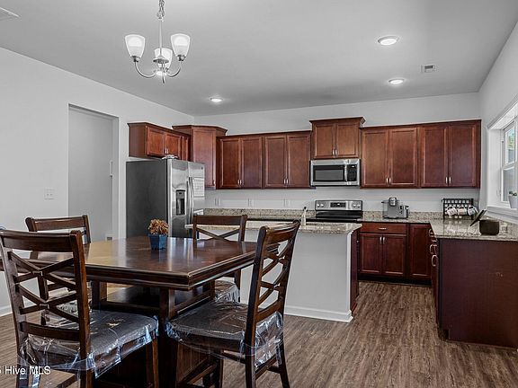 4th image of 208 Independence Boulevard