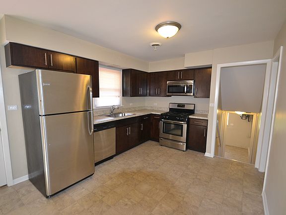 4th image of 10632 Drummond Ave