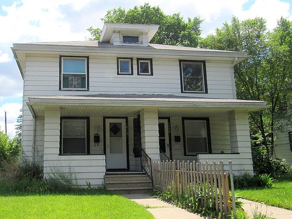 3rd image of 1902-1904 Marine St